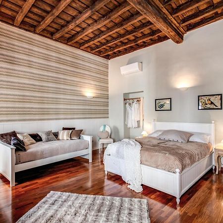 Colosseo Miracle Suite Rome Bagian luar foto