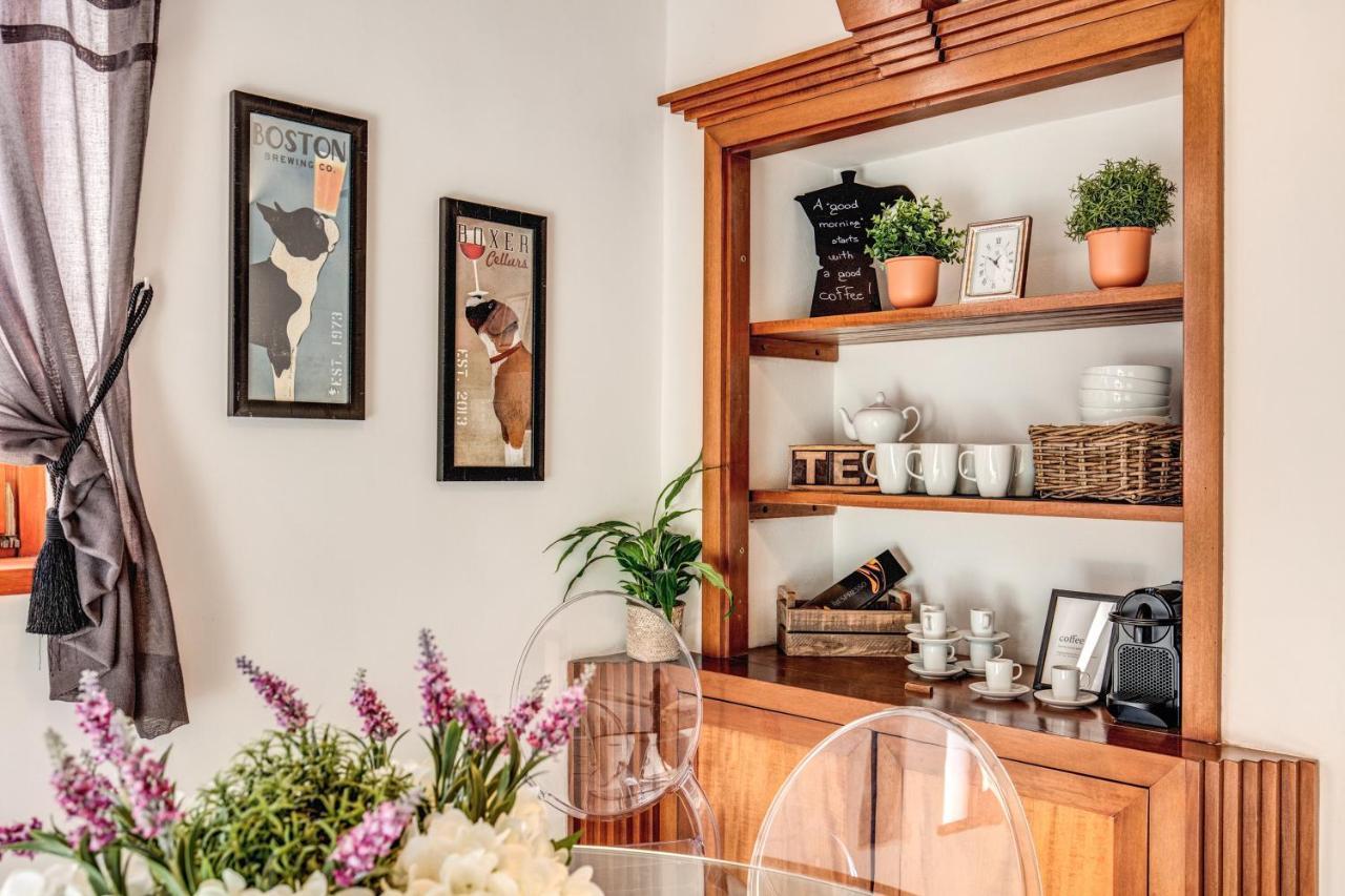 Colosseo Miracle Suite Rome Bagian luar foto