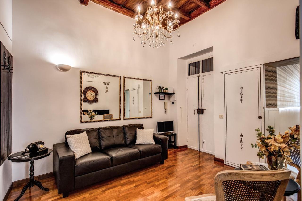 Colosseo Miracle Suite Rome Bagian luar foto
