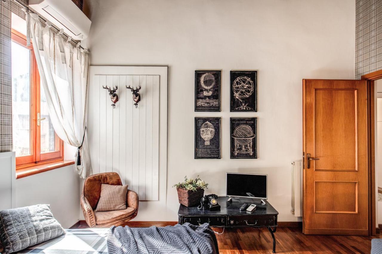 Colosseo Miracle Suite Rome Bagian luar foto