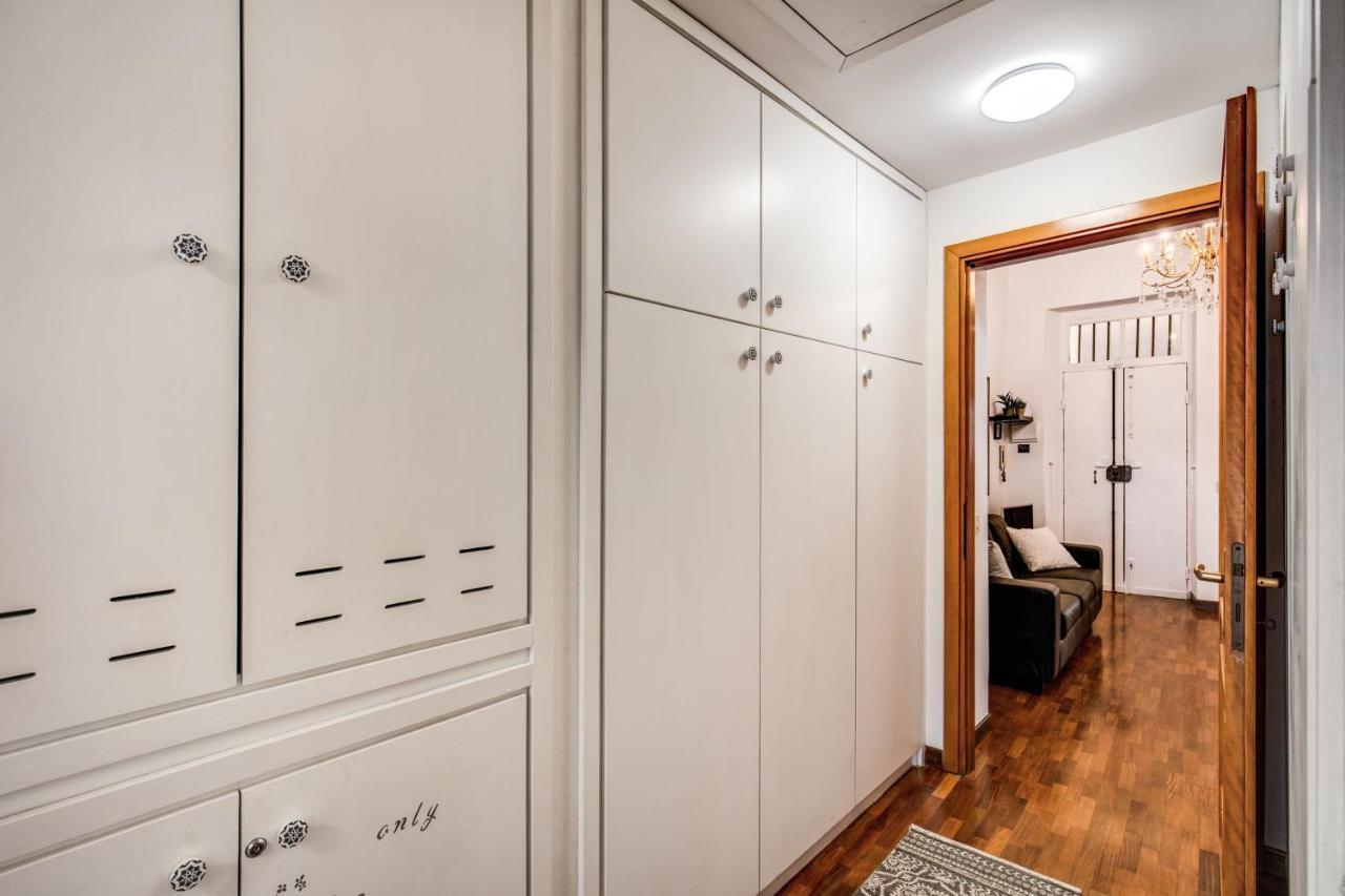 Colosseo Miracle Suite Rome Bagian luar foto