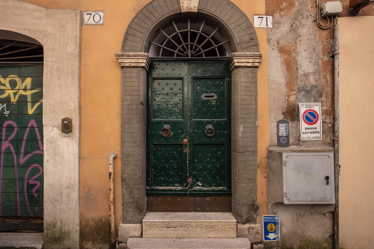 Colosseo Miracle Suite Rome Bagian luar foto
