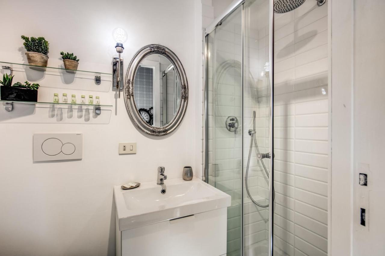 Colosseo Miracle Suite Rome Bagian luar foto