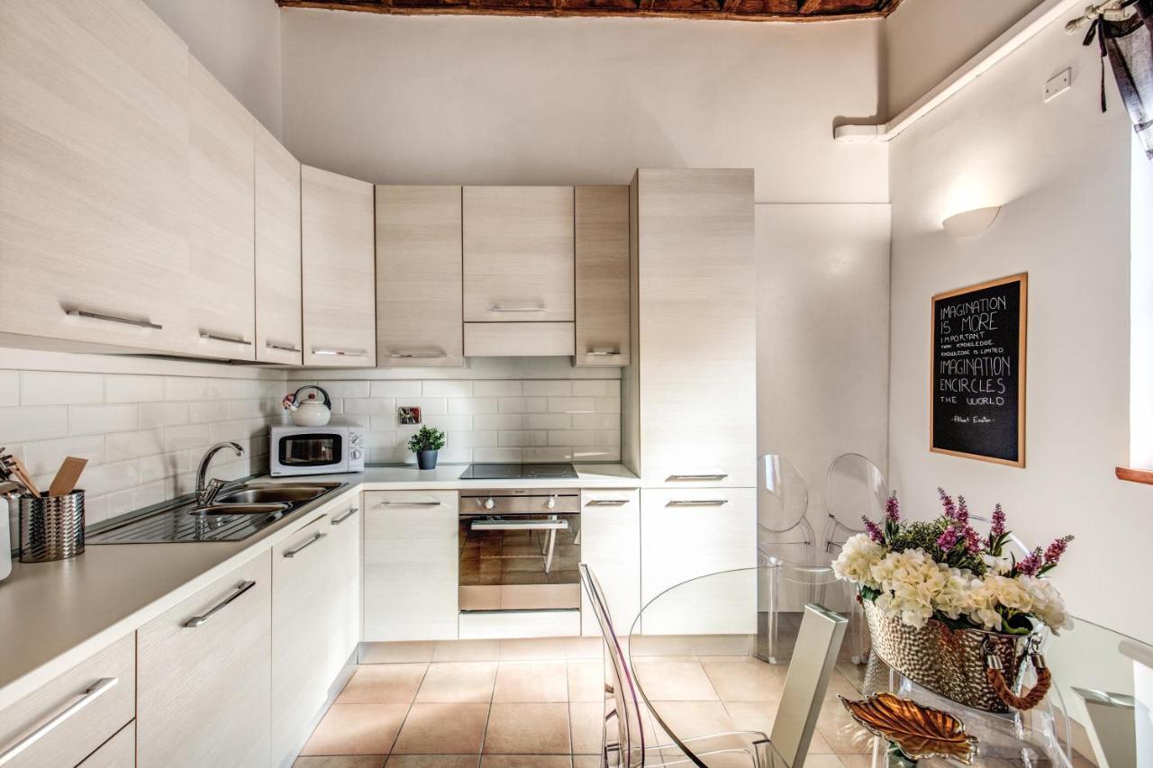 Colosseo Miracle Suite Rome Bagian luar foto