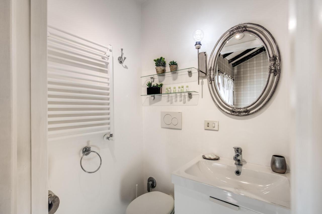 Colosseo Miracle Suite Rome Bagian luar foto