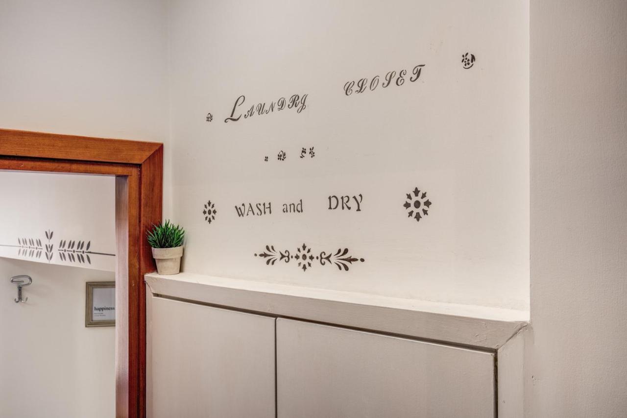 Colosseo Miracle Suite Rome Bagian luar foto