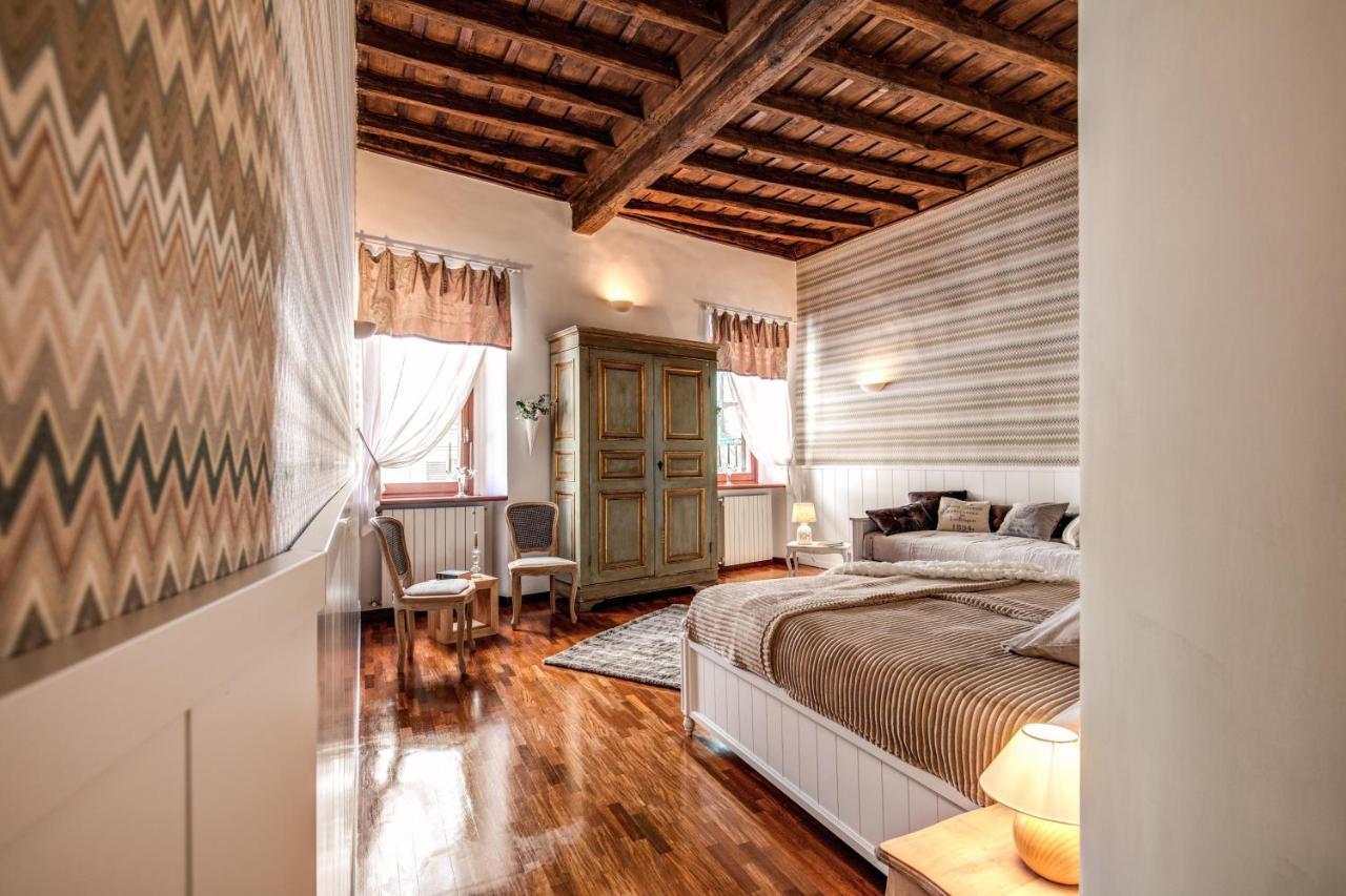 Colosseo Miracle Suite Rome Bagian luar foto