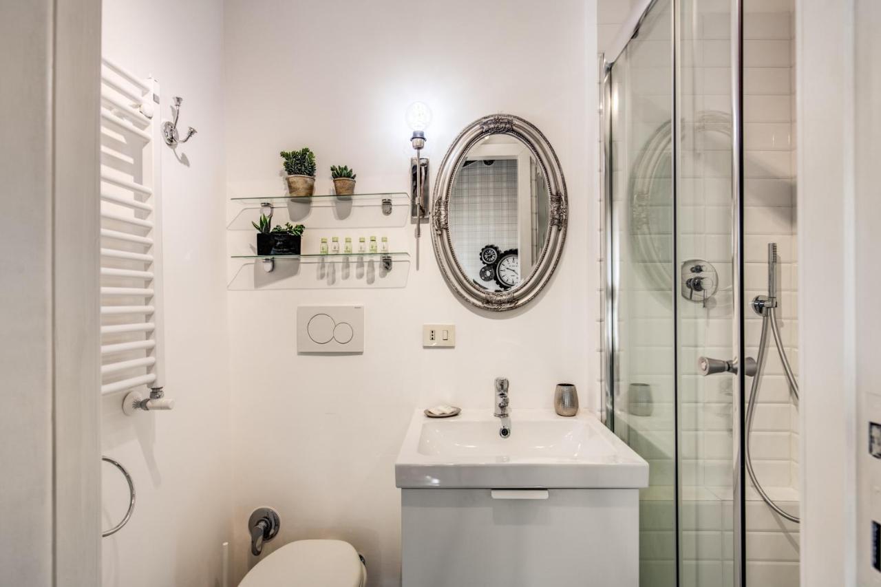 Colosseo Miracle Suite Rome Bagian luar foto
